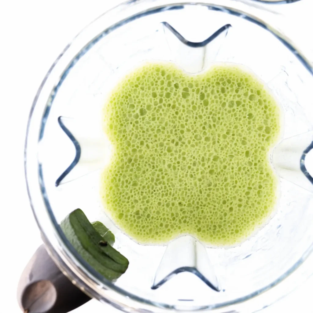 this image shows the grinding process of cucumber mint juice